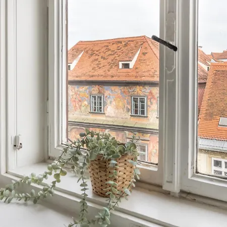 Mintgraz - 2 Bedroom Penthouse Graz